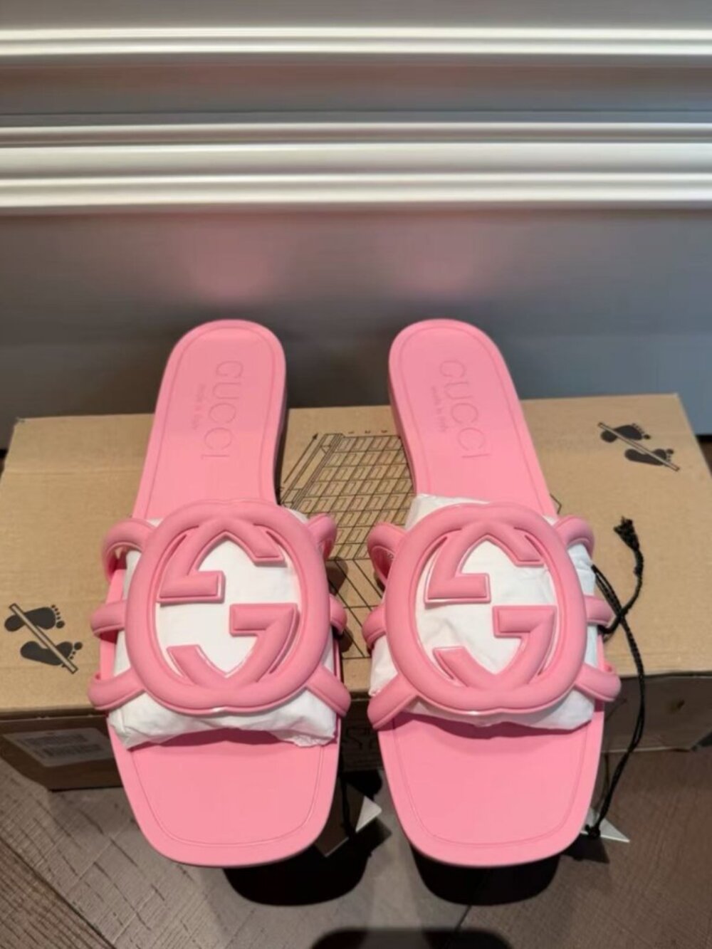 Gucci Interlocking G Pink Rubber Slide Sandals